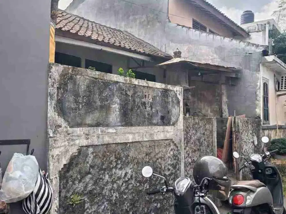 Rumah tua dan tanah dijual