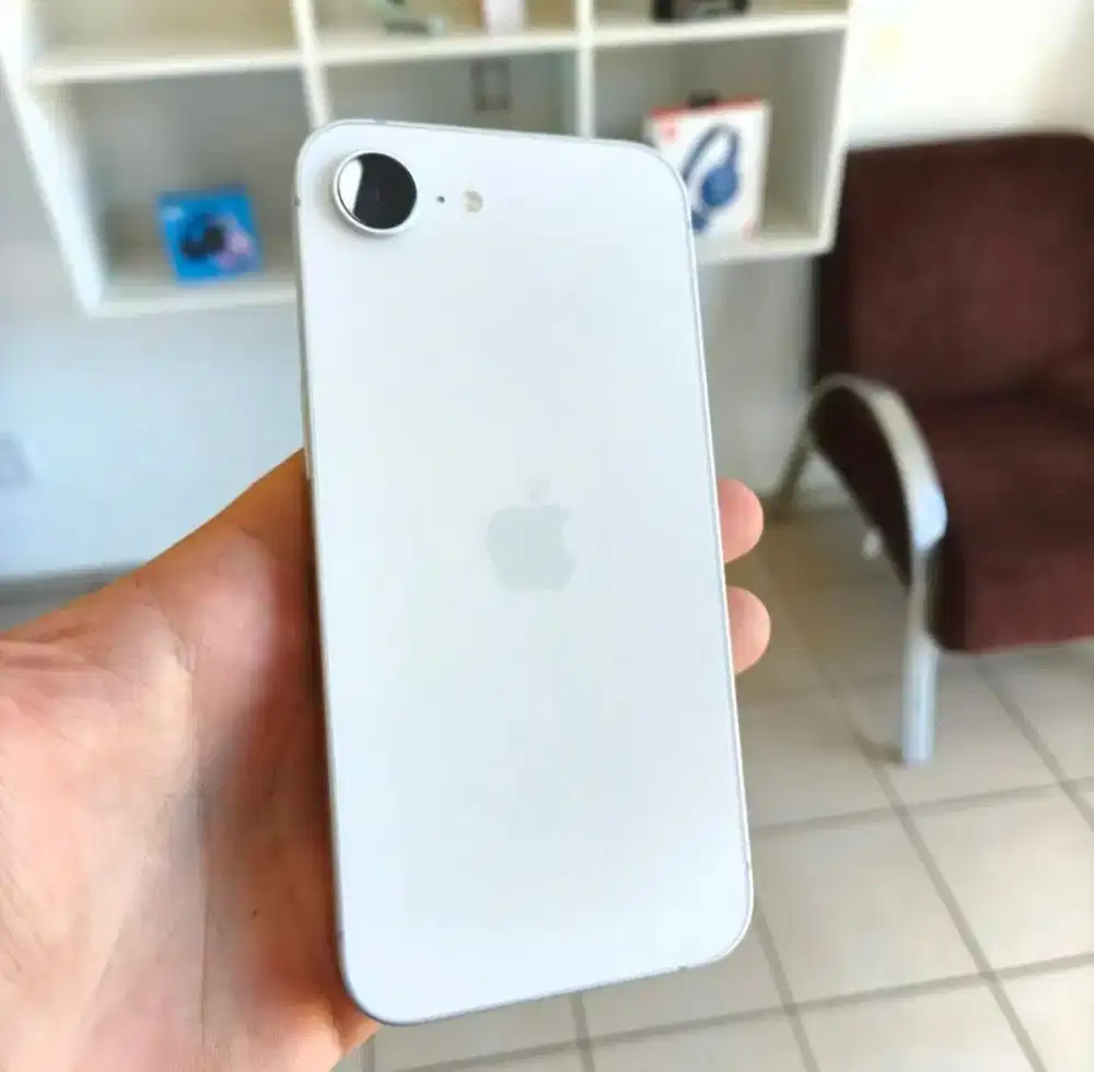 IPhone 17e White 256GB Second iBox Like New