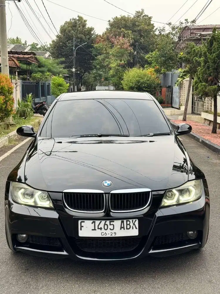 BMW 320i 2009 AT Last Edition
