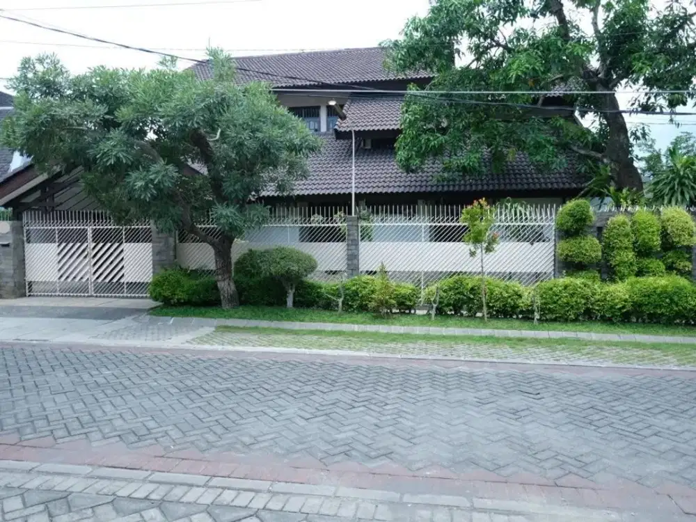 Dijual Rumah Hook Dukuh Kupang Siap Huni Lokasi Strategis