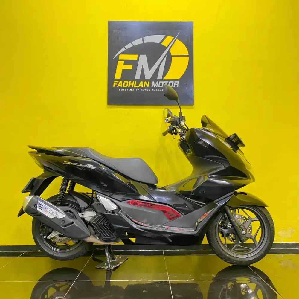 Honda PCX 160 Tahun 2024 Hitam Plat Tangerang Selatan Remote Lengkap
