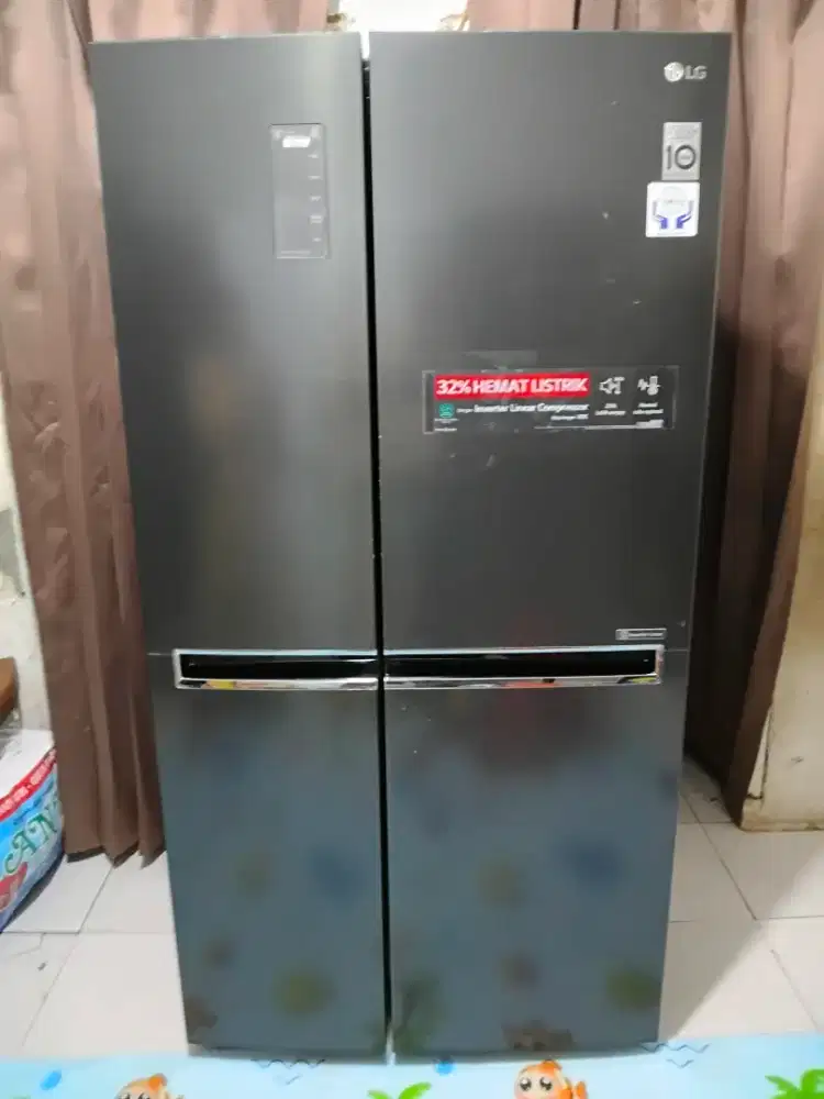 Dijual kulkas side by side LG masih mulus