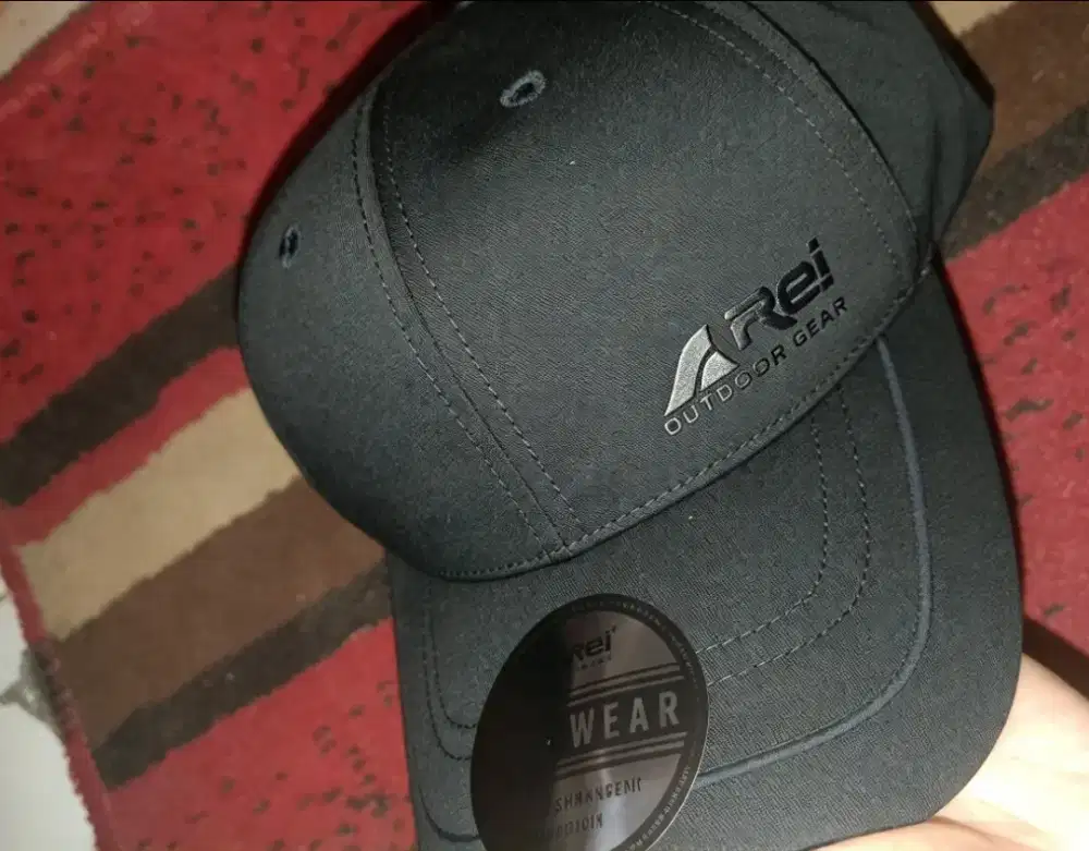 TOPI AREI OUTDOOR/RUNNING BARU NEW!!!