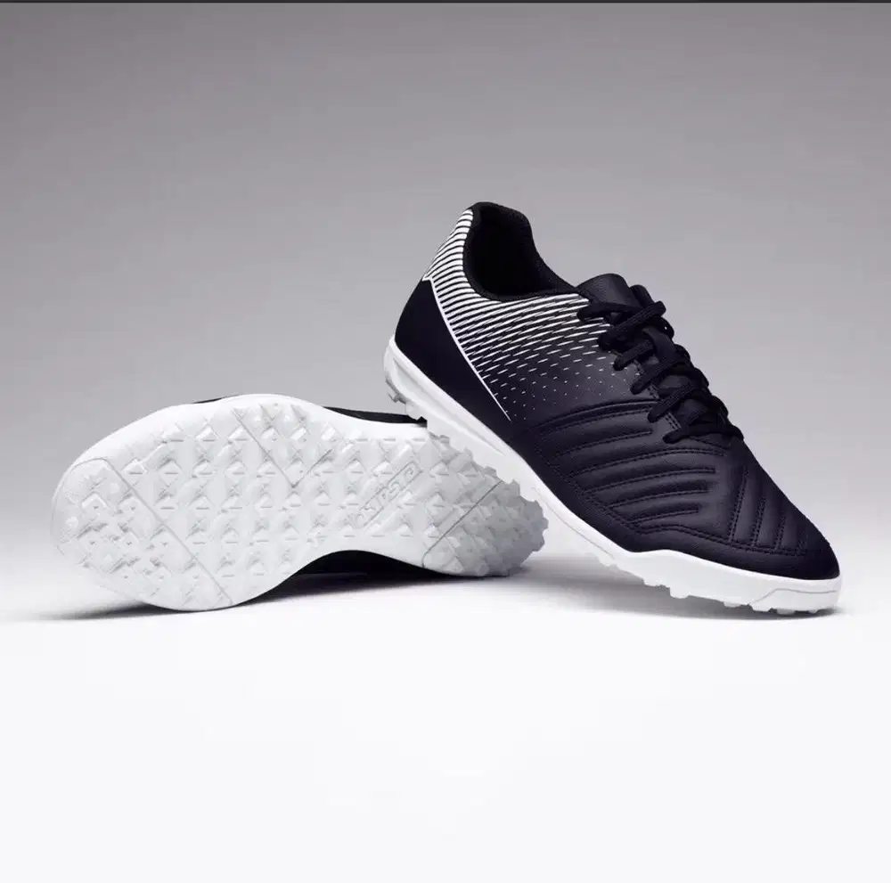 Sepatu Bola Mini Soccer Kipsta uk42