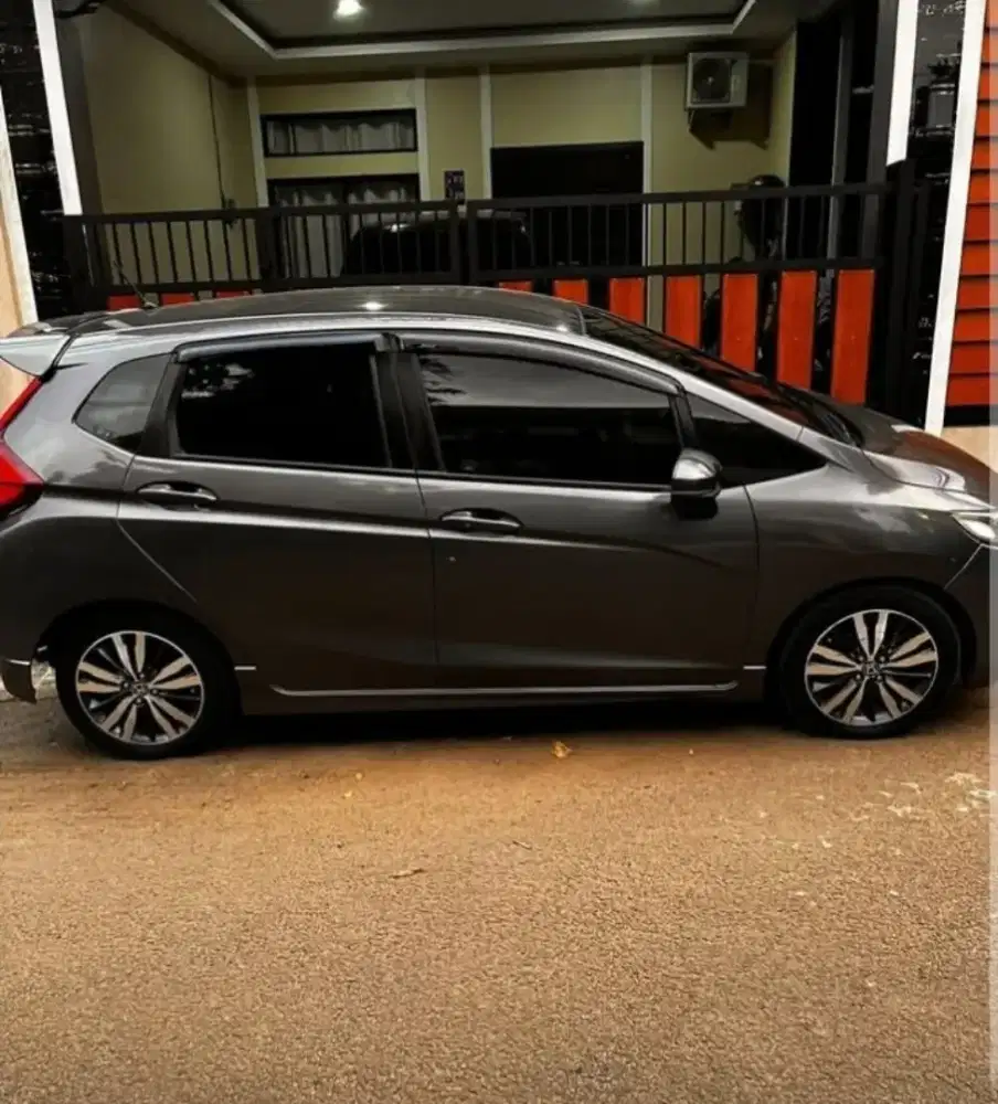 Di jual honda jazz GK 515 RS CVT