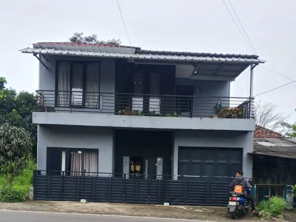 Dijual Rumah 2 Lantai Lokasi Strategis di Cikalong Wetan Bandung Barat