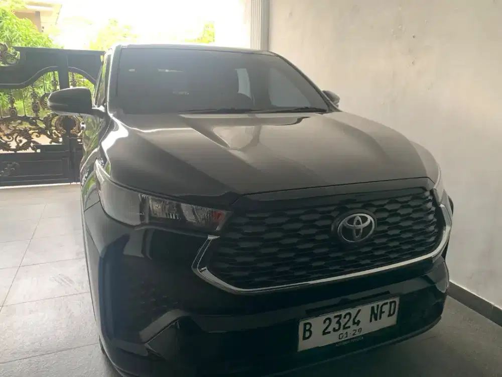 Toyota Innova Zenix dari baru