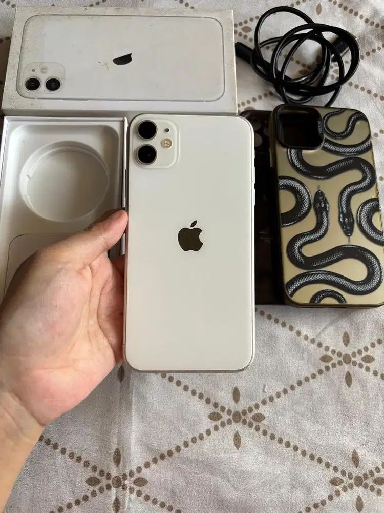 IPhone 11 64 All Operator Fullset Mulus Nominus