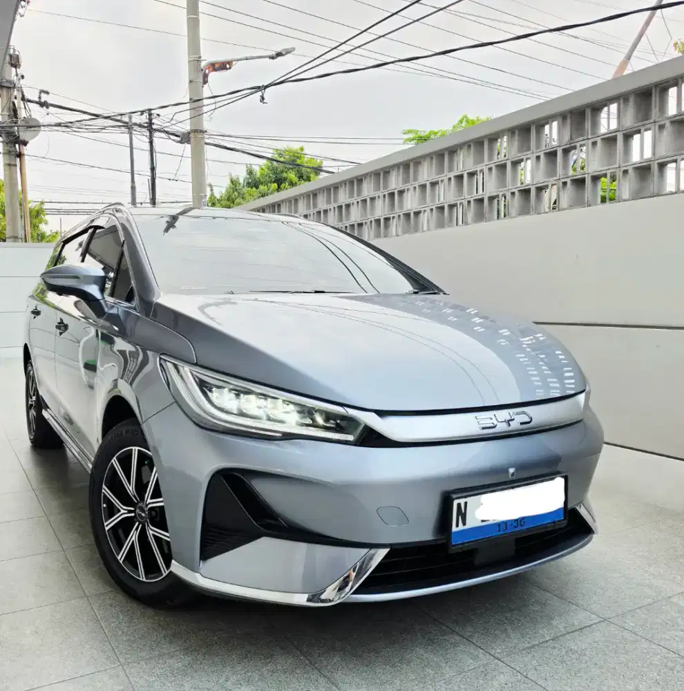 Km 8rb! Byd M6 Premium 2025
