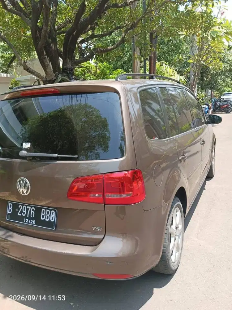 vw tiouran tsi thn2011 w coklat tgn1 istw trwr siap pakai pjk hidup