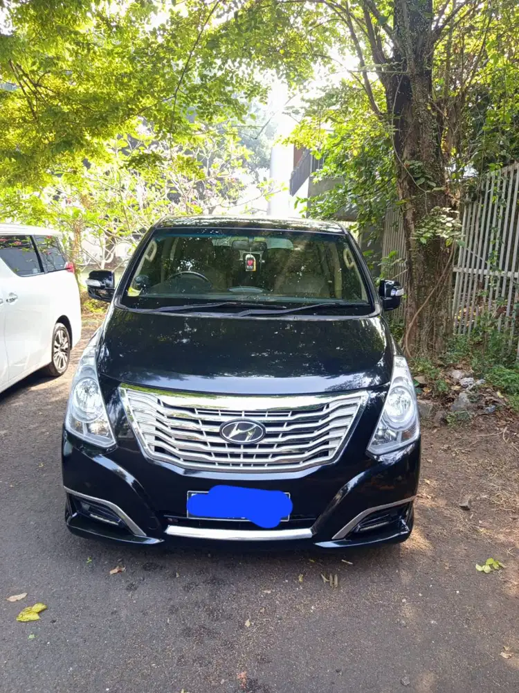 Hyundai H1 Royale (Diesel) 2016
