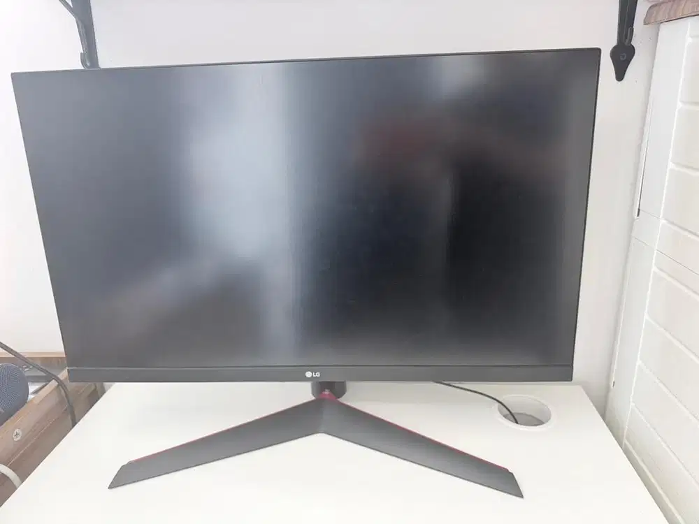Monitor Komputer Gaming LED LG . 27GL650