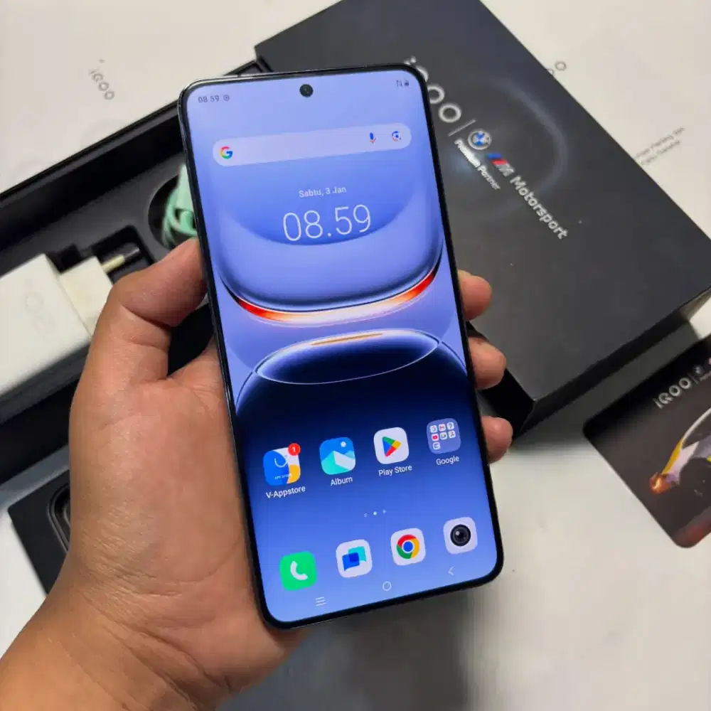 Iqoo 13 Ram 16 / 512 fullset Masih Garansi Resmi