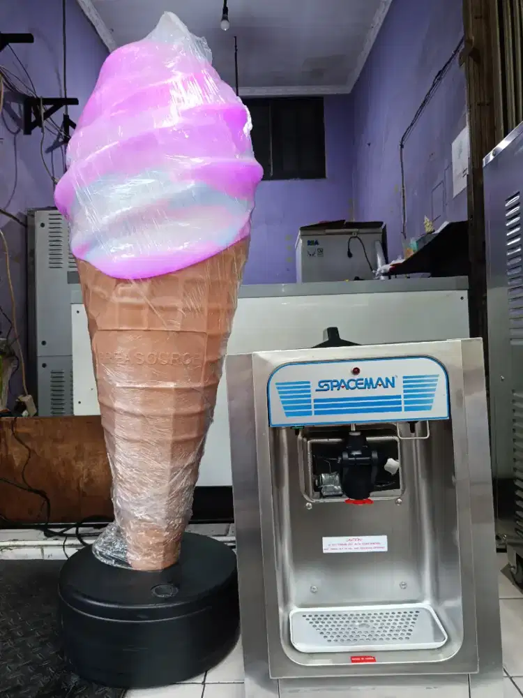 Mesin soft ice cream