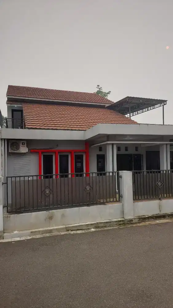 Rumah minimalis 2 lantai daerah strategis