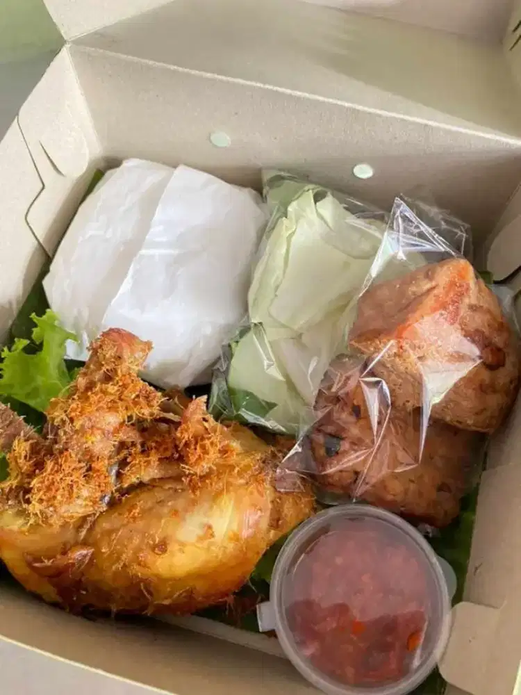 Ayam bakar dan ayam goreng