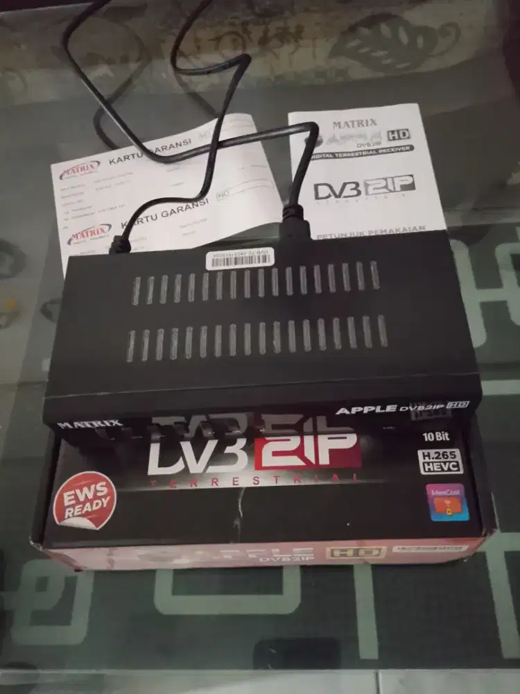 Set Top Box MATRIX Apple Merah DVBT2IP Receiver TV Digital