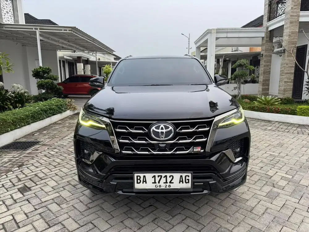 FORTUNER GR 2.8 METIC SOLAR 2023