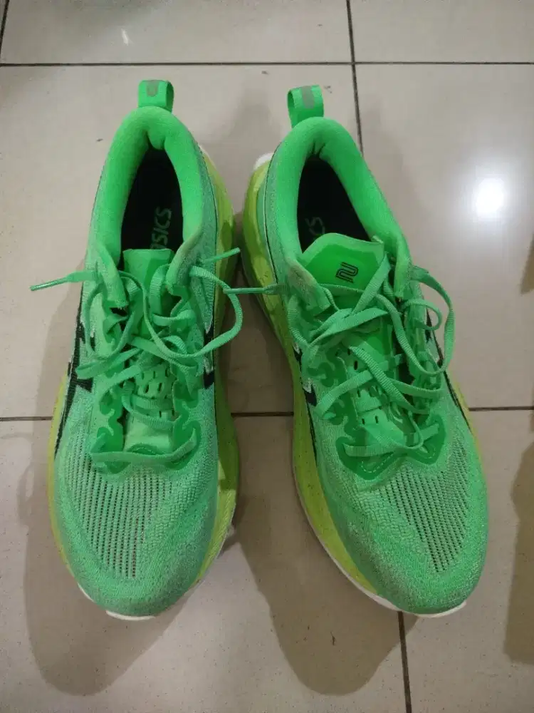 Sepatu Running Asics Superblast 2