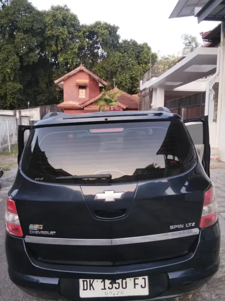 Chevrolet spin LTZ matic 2013