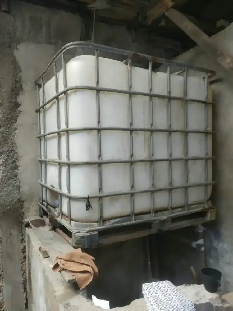 toren isi 1000 liter