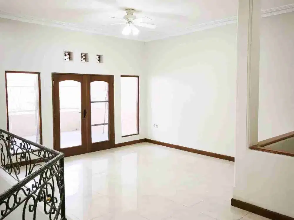 Dijual Rumah Siap Huni di Taman Holis Indah, THI, Bandung Kulon dekat ke Sekolah BPK Penabur (Ref.05859)