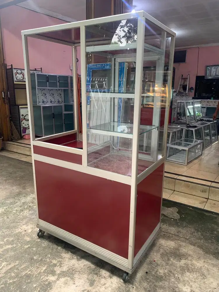 Etalase gerobak alumunium bekas bakso / mie ayam
