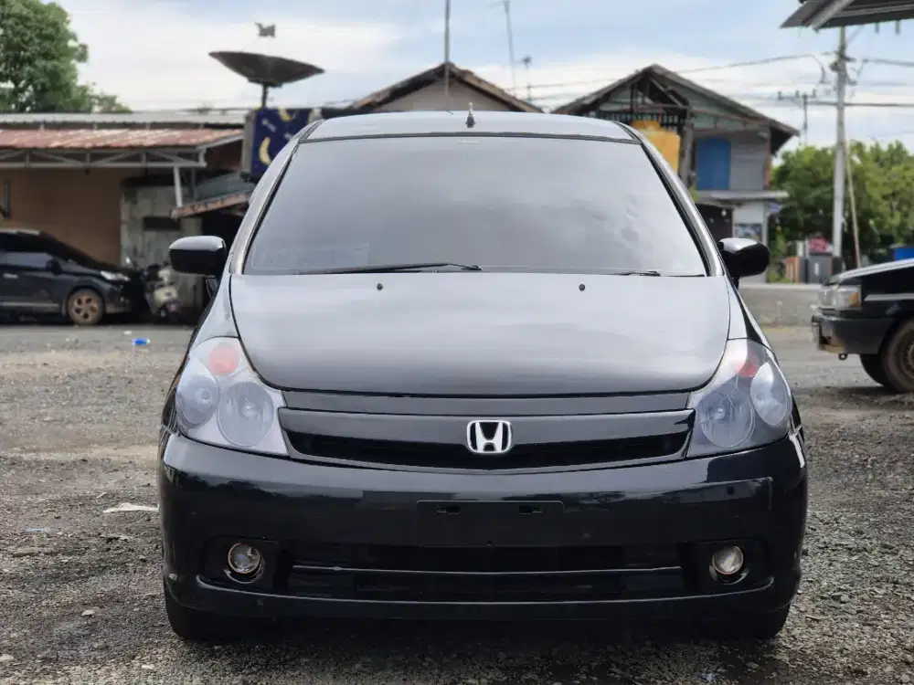 Jual Honda Stream 2004 Barang Nyaman dan Tidak Rewel