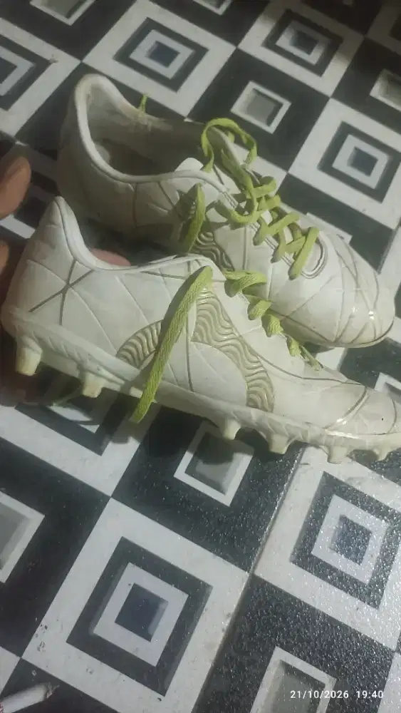 Jual 2 sepatu bola Ortus & Gastrus