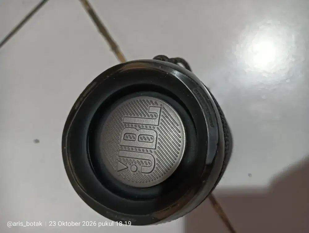 Jual aja JBL Flip 5 original. 900 nego ampe jadi