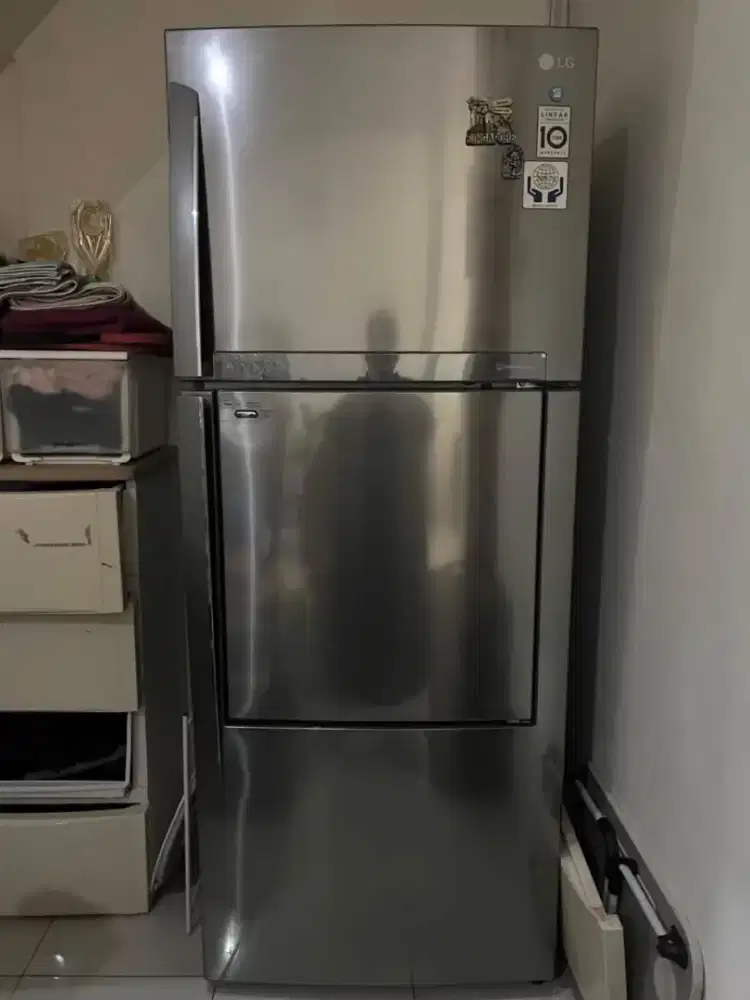 Dijual kulkas 3 pintu LG GN-A702HLHU