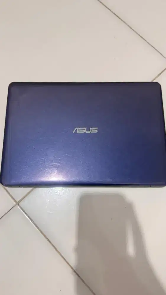 Dijual laptop merek asus