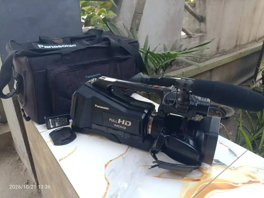 PANASONIC MDH2 CAMCODER BAGUS