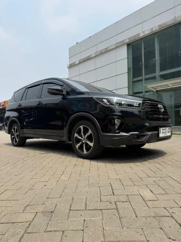 Toyota Innova Venturer diesel 2021