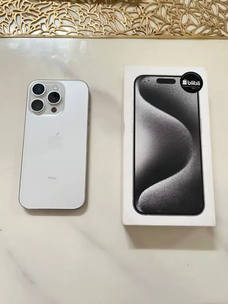 Iphone 15 pro resmi Blibli