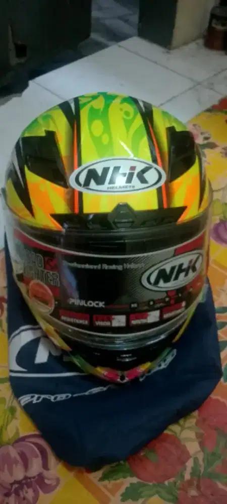Helm Baru NHK ukuran M, no minus tdk ada kardusnya
