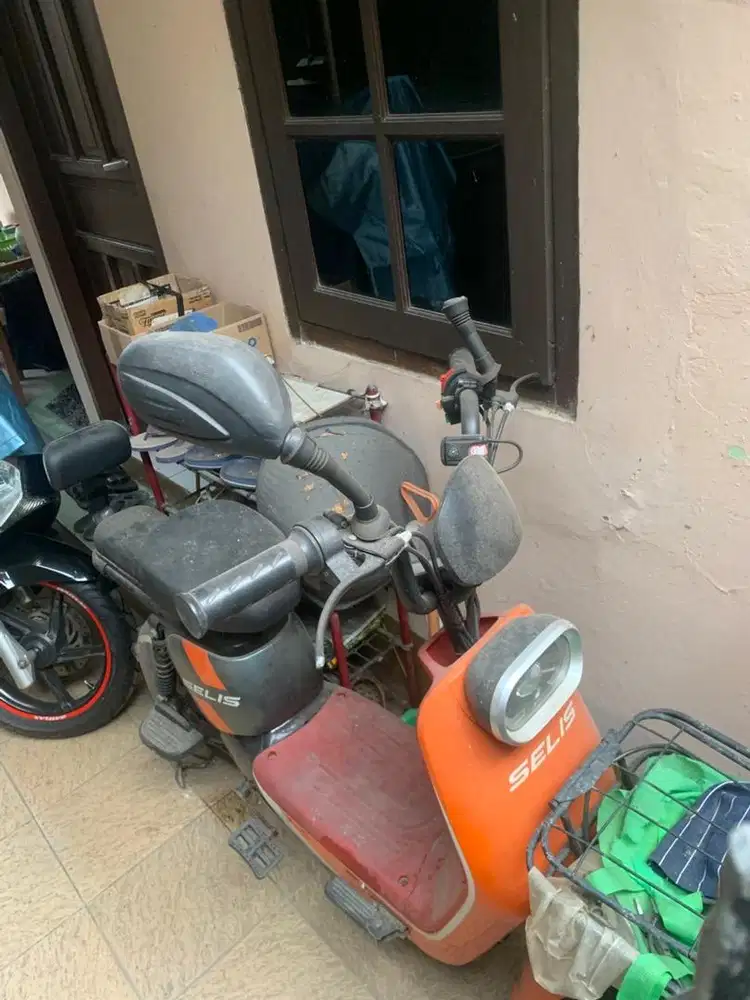 Bismillah jual sepeda listrik kesayangan