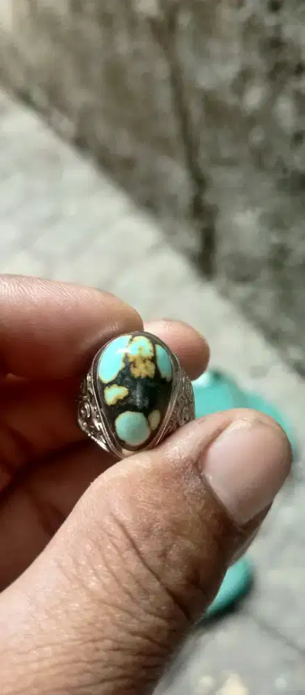 Pirus Hubei motif unik