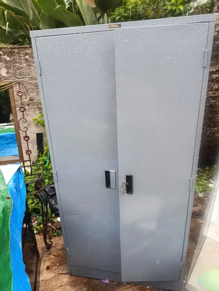 Jual lemari besi merk ELITE second, Lok Pamulang barat, Tangsel