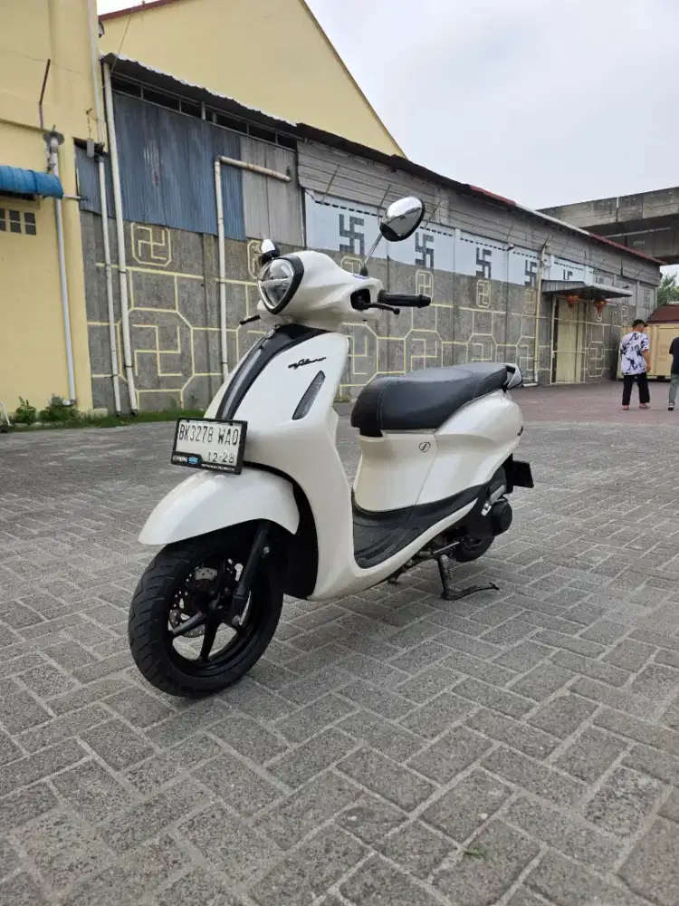 Yamaha Grand Filano Neo Putih 2023
