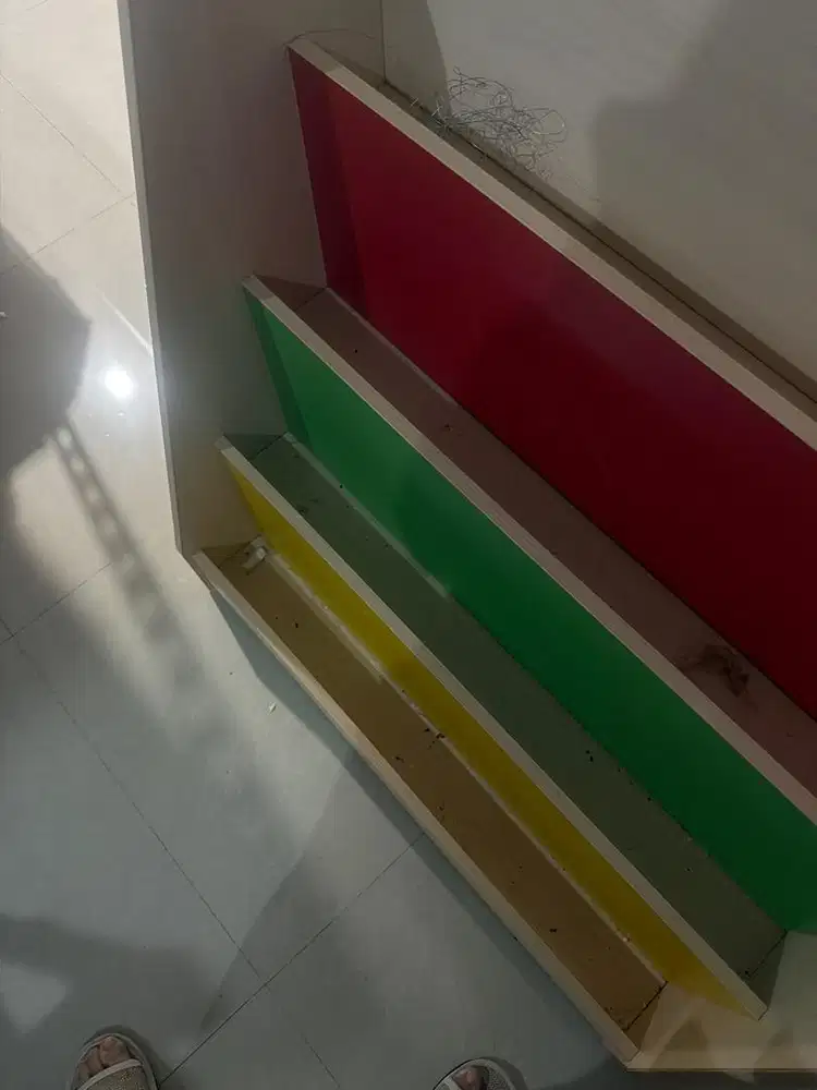 Rak buku anak 4 tingkat