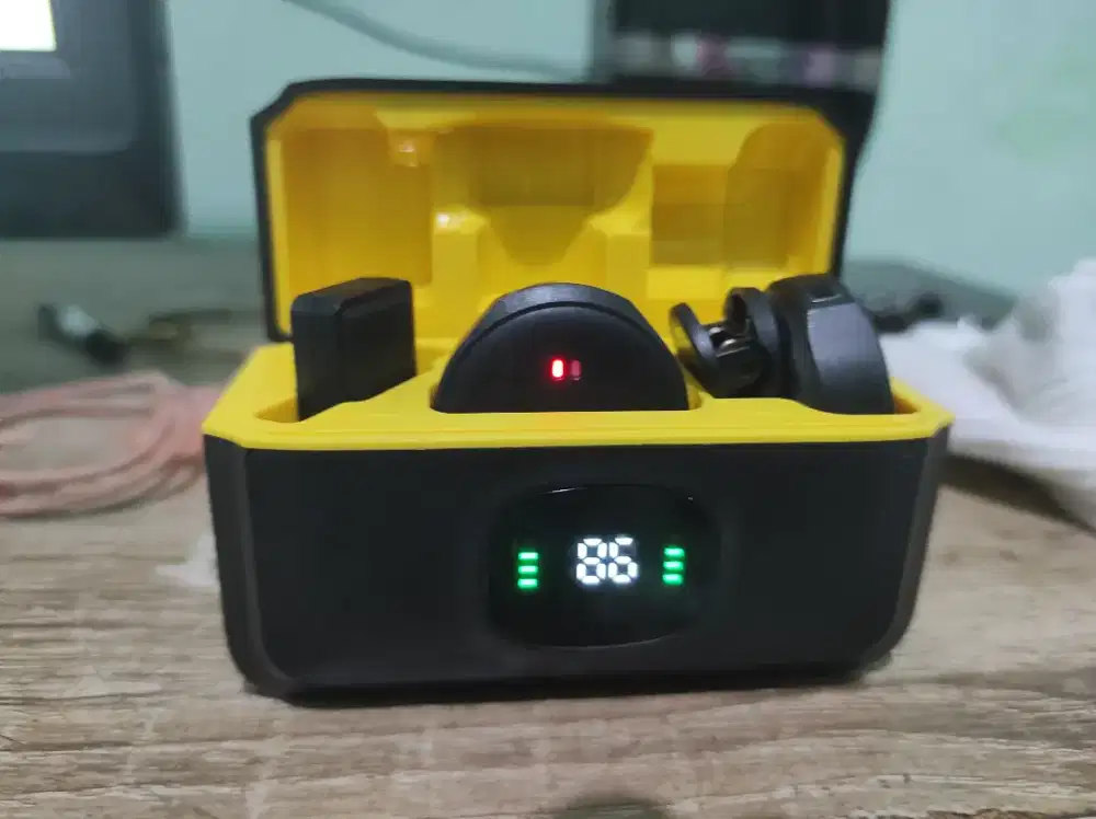 Mic wireless klip on magnet dual mic  tape C dan iPhone