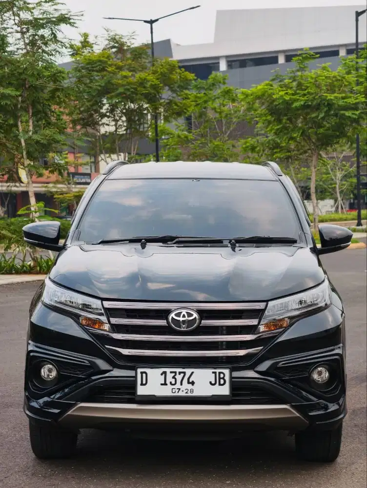 Toyota Rush gr matic 2023 hitam