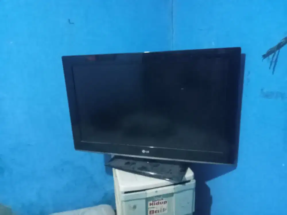 Lcd tv merk LG 32inci sama stb antena