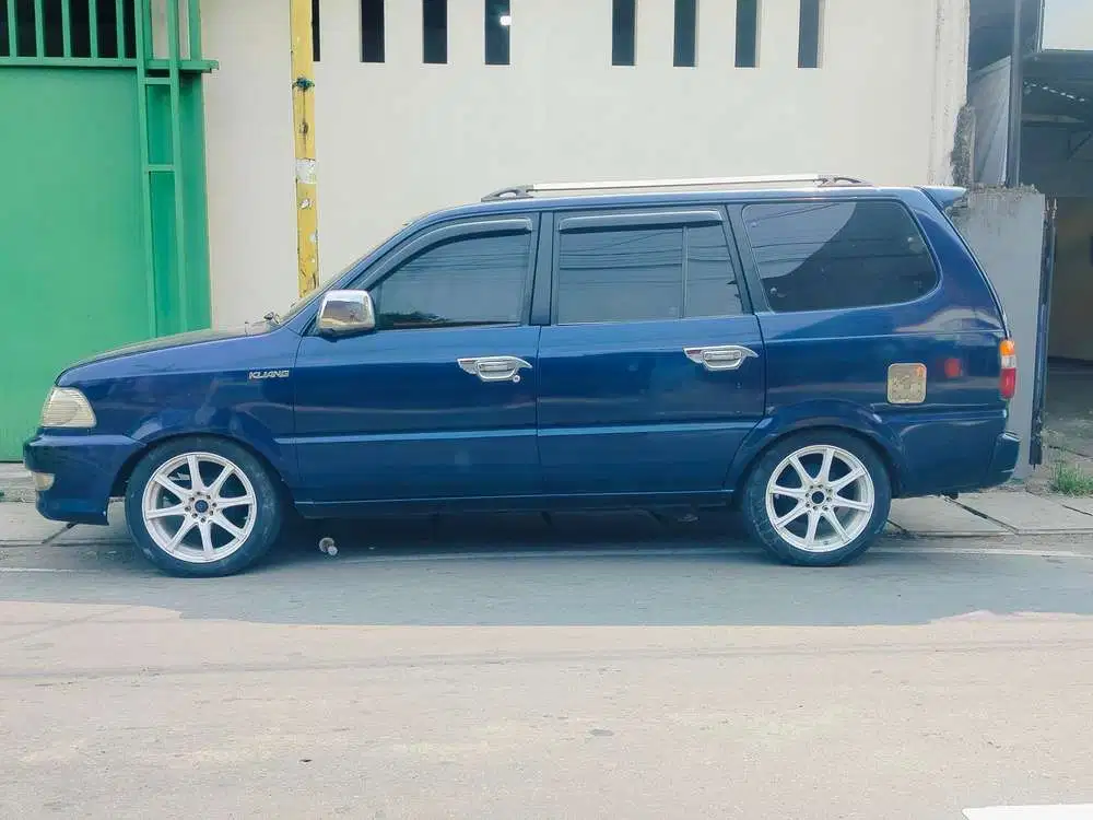 Toyota Kijang 2003 Bensin