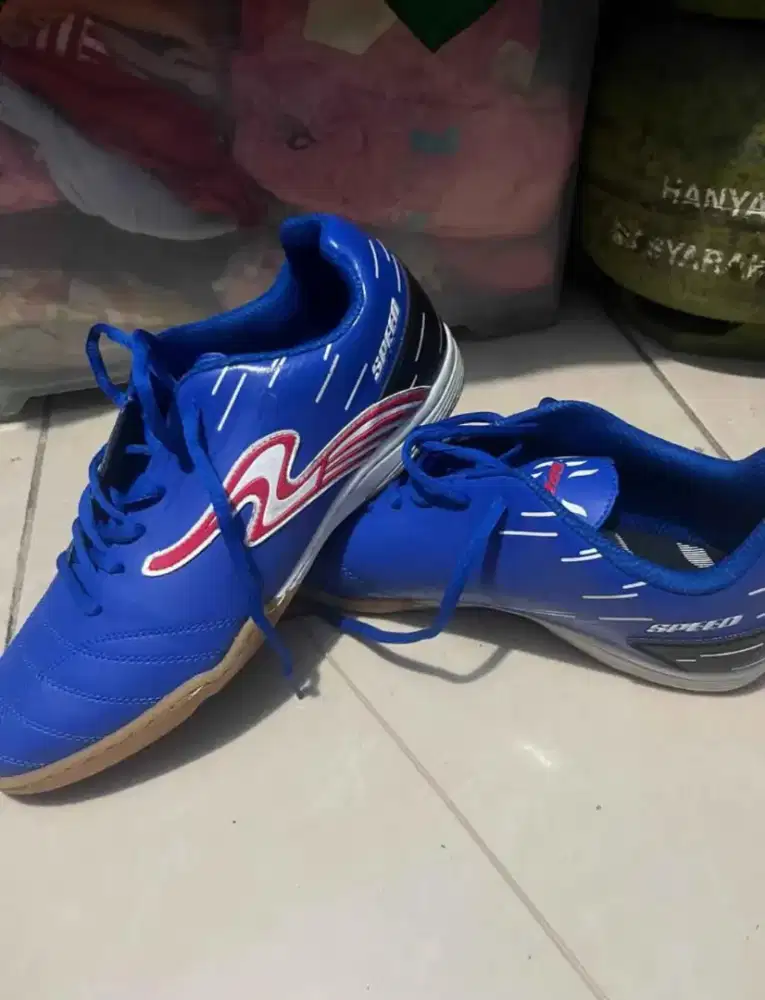 Sepatu futsal merek speed uk42 rasa 44