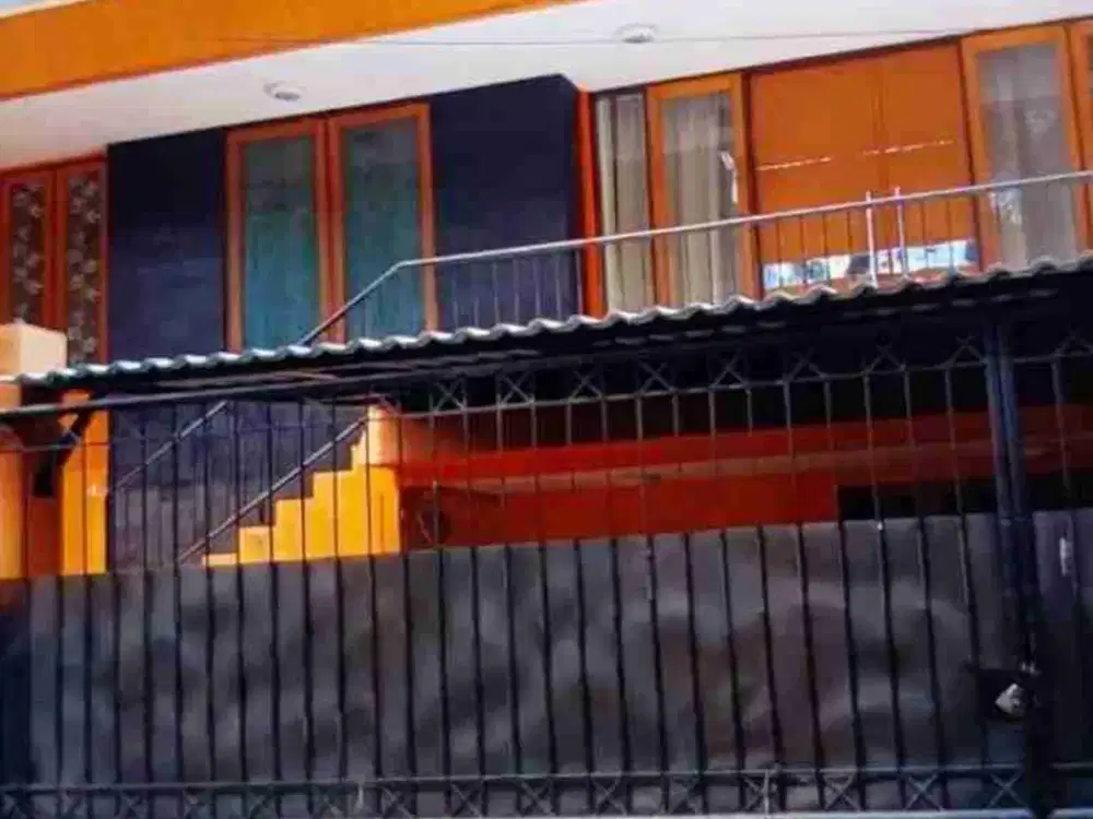 Disewakan Rumah Pondok Indah 2 Lantai Luas 200m