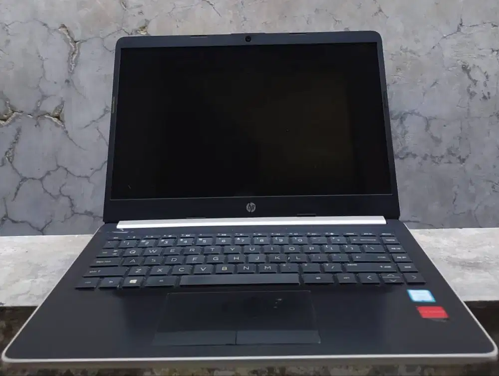 laptop HP 14s cf0045tx i5 gen8 dual gpu