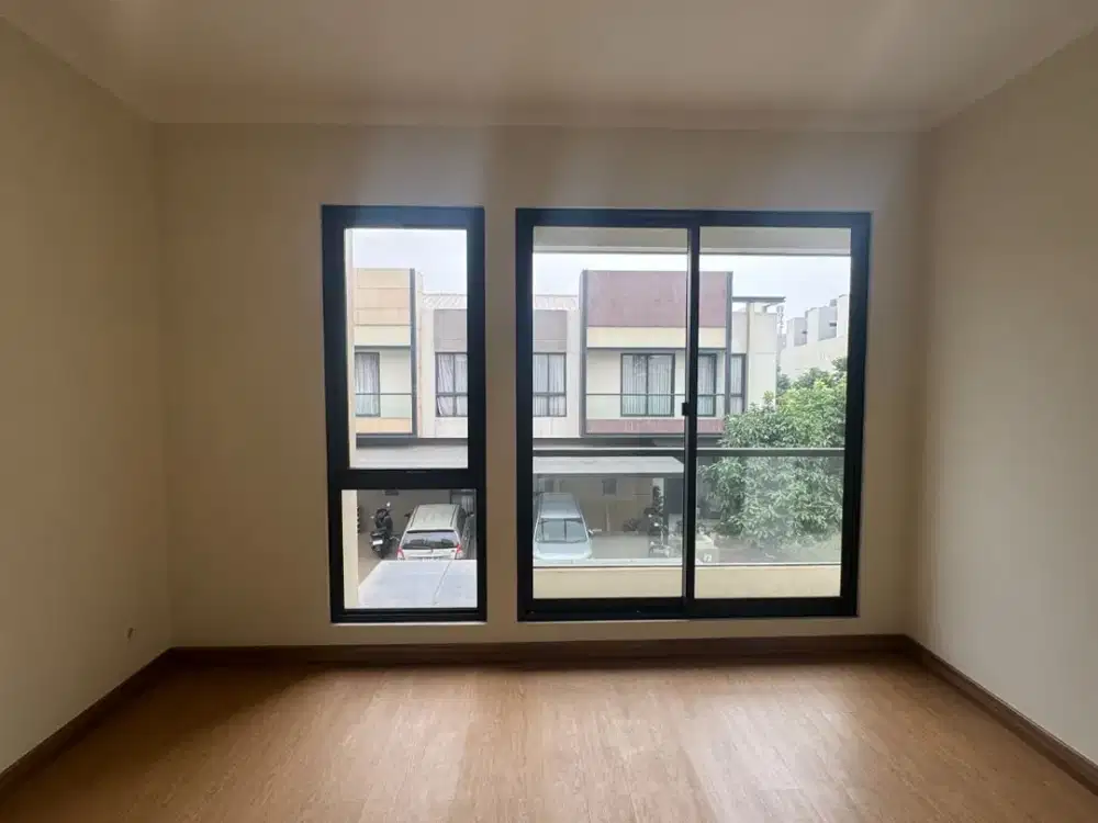 Dijual Rumah 2 Lantai di Carson Gading Serpong, Tangerang