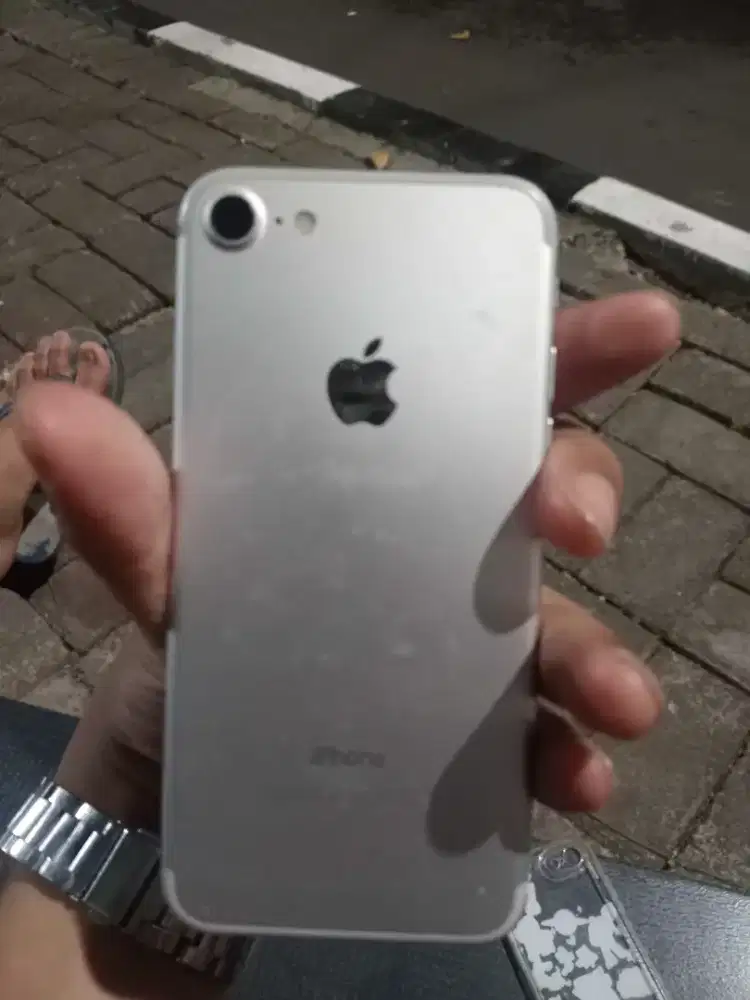 jual iphone bekas